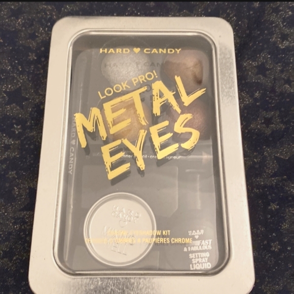 hard candy chrome eyeshadow kit 🐼🐼🐼 - Picture 1 of 4